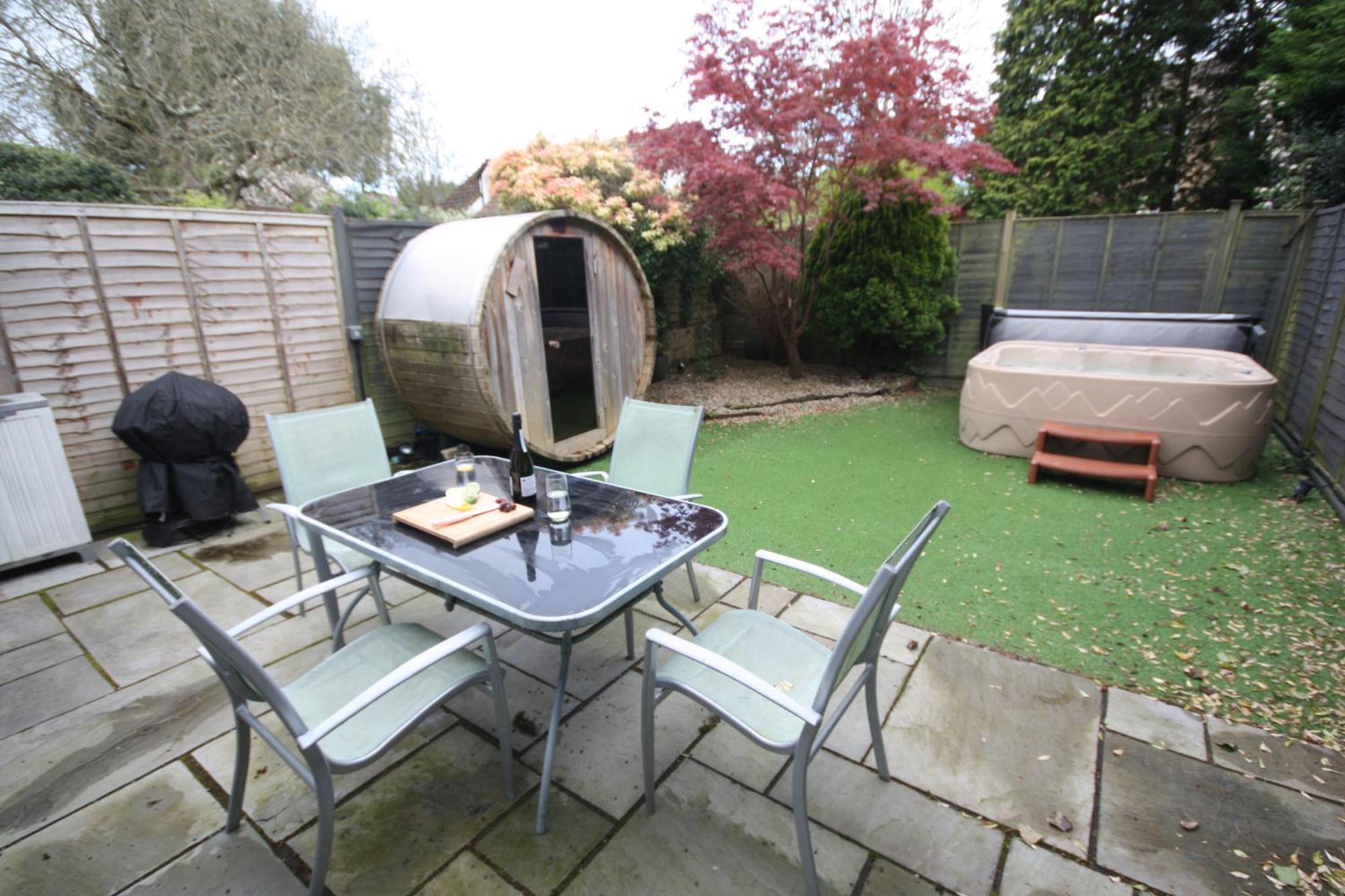 Bournemouth Hot Tub & Sauna Holiday Let Exterior photo