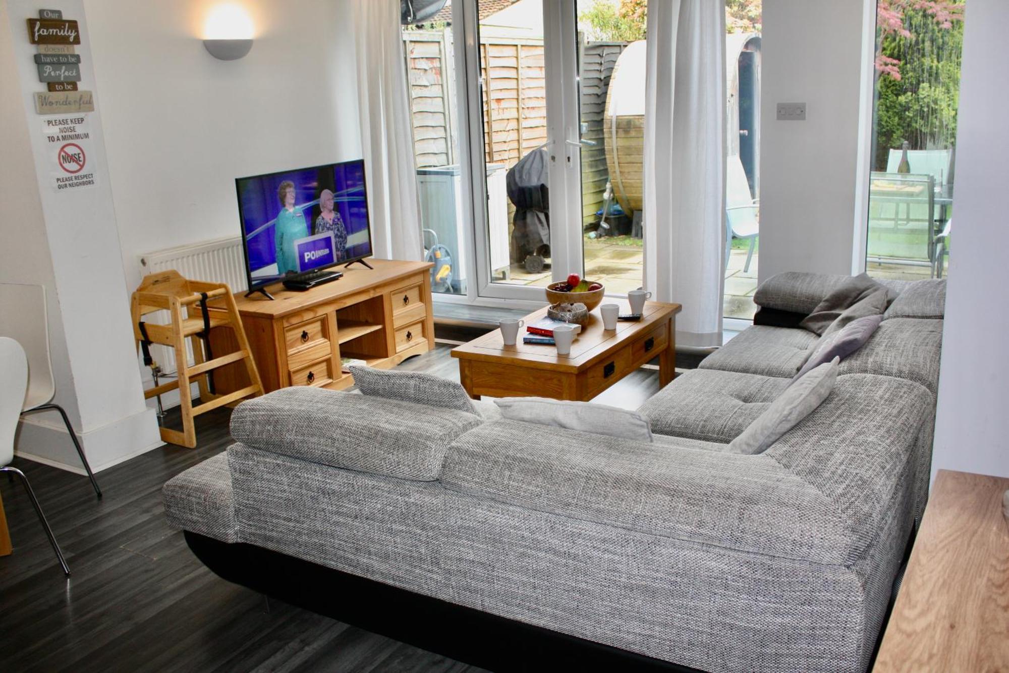 Bournemouth Hot Tub & Sauna Holiday Let Exterior photo